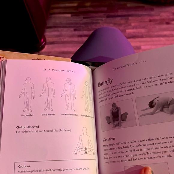 Yin Yoga Kit - Picture 4 of 6